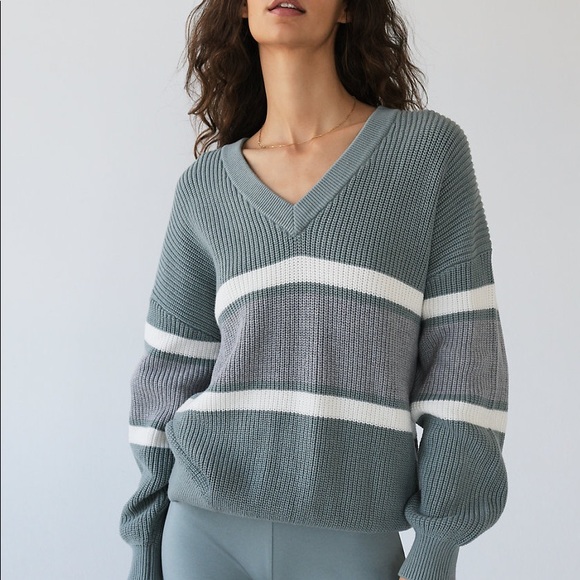 TNA Beacon Sweater - Picture 1 of 3